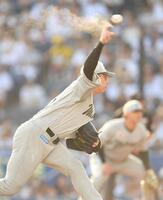 　力投する田中晴（撮影・開出牧）