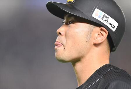 　７回、左飛に倒れ悔しさをにじませる代打・近藤（撮影・開出牧）