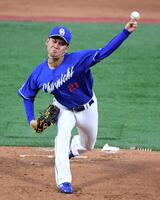 　プロ初勝利を目指し奮投する金丸（撮影・佐藤厚）