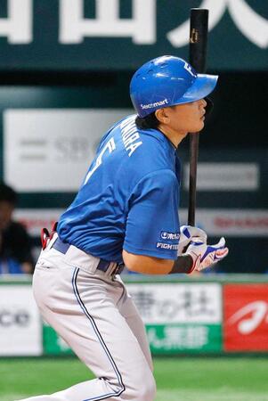 　１回、野村が先制となる遊ゴロを放つ