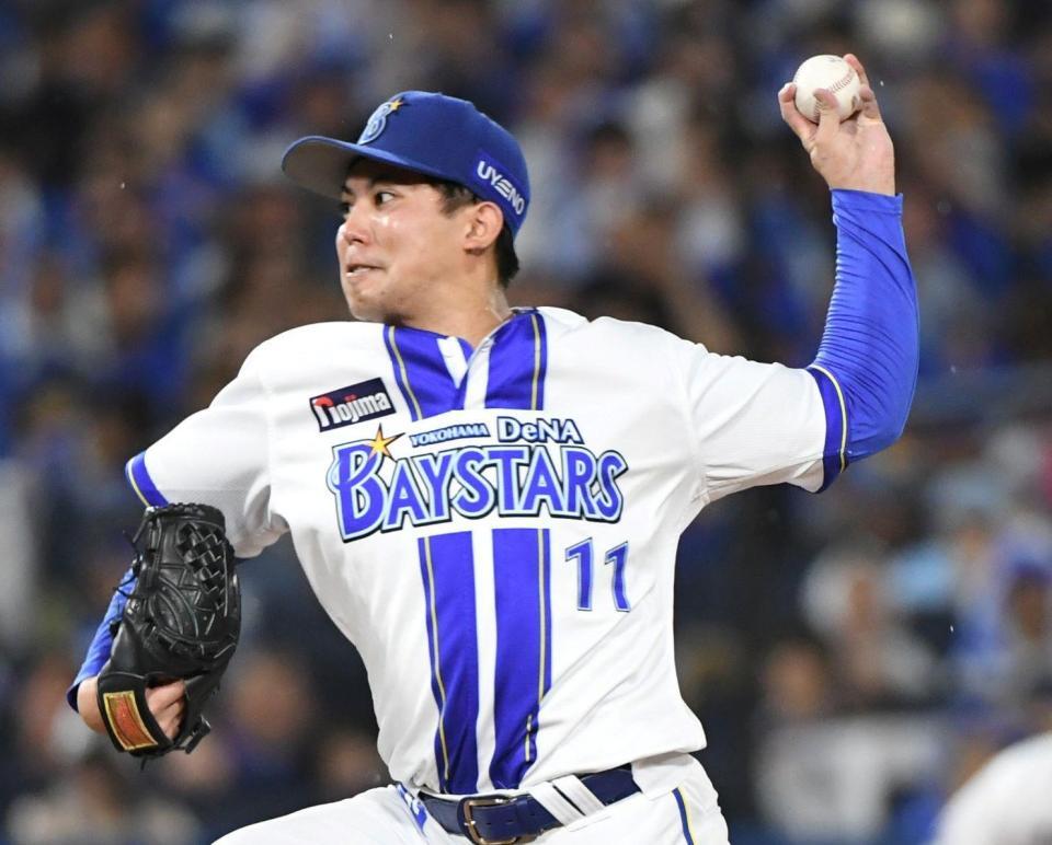 　中日打線に立ち向かう東（撮影・佐藤厚）