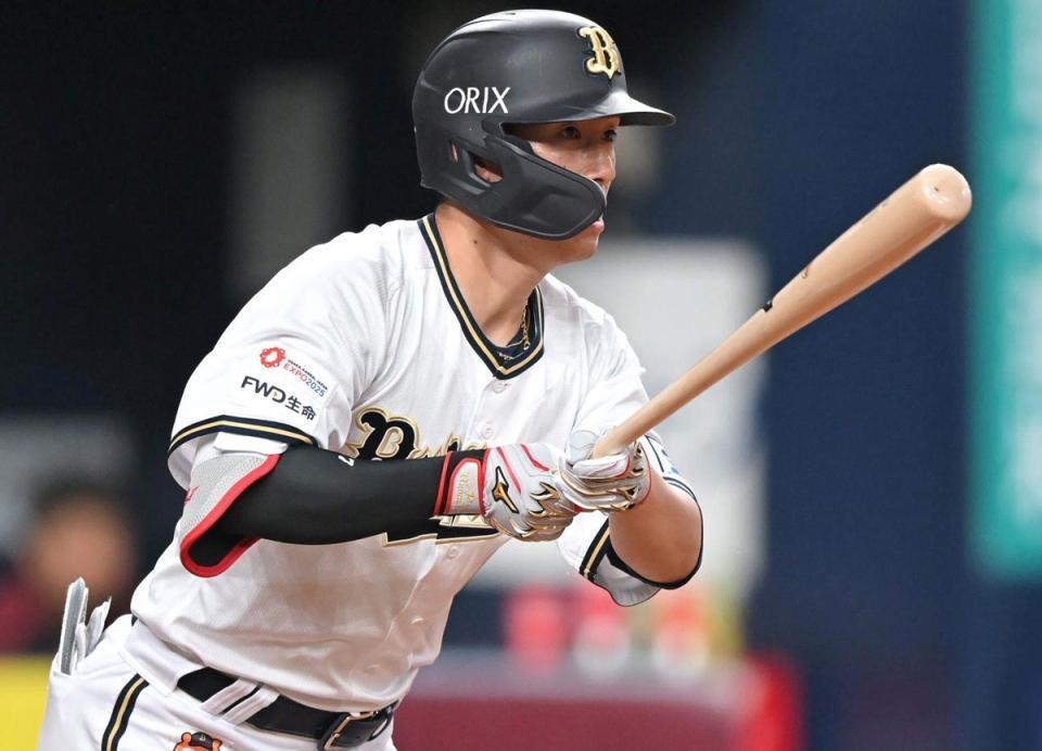 オリックスに激痛 前日走塁で左足首負傷の西川龍馬が登録抹消