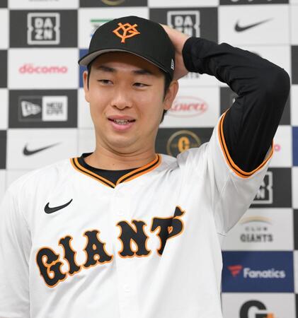 　ビジョンの顔写真を間違えられた昨年のオールスターを振り返る山崎（撮影・伊藤笙子）