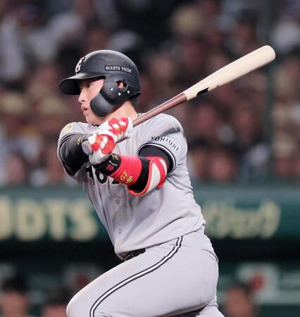 　５回、左前打を放つ増田陸