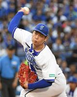 　プロ初勝利を目指し奮投する小園（撮影・佐藤厚）