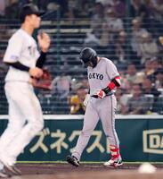 　８回、併殺打に倒れた増田陸