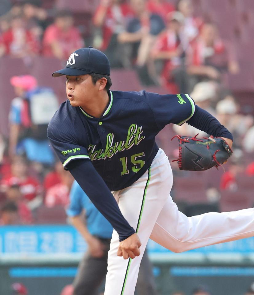 　先発し、力投する中村優（撮影・市尻達拡）