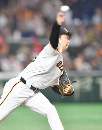 　力投する山埼（撮影・開出牧）