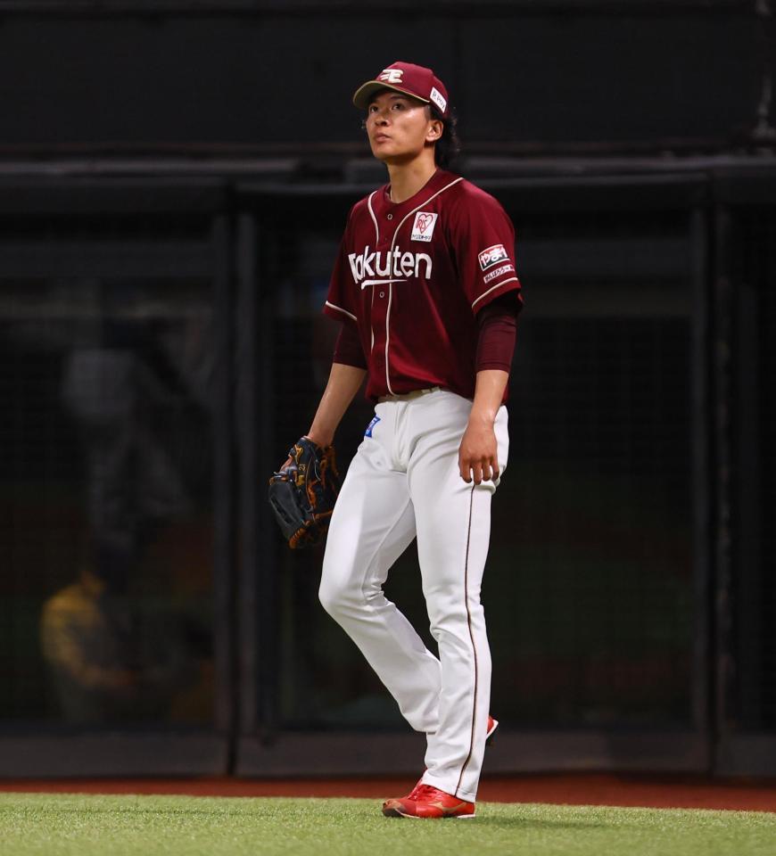 　３回、日本ハム打線に捕まり、この回で５失点する早川（撮影・中島達哉）