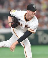 　力投するグリフィン（撮影・開出牧）