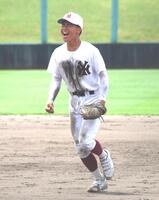 　勝利の瞬間に声を上げる山城・井上涉