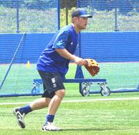 　ファーム施設で汗を流す筒香