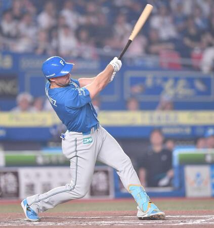 日本ハム堅首　采配的中！延長十一回代打マルティネスＶ撃　新庄監督「あ～、面白かった」今季３度目４連勝