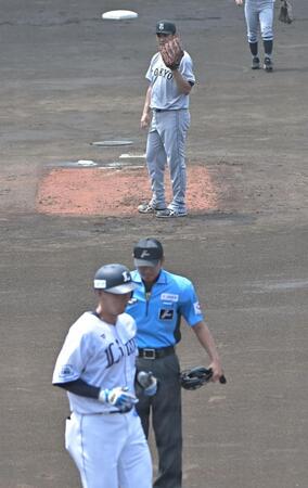 　１回、村田に２点本塁打を打たれた田中将（撮影・持木克友）