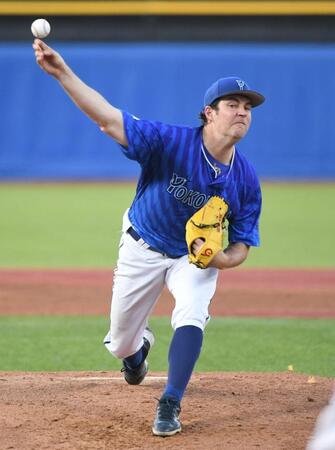 　ヤクルト打線に立ち向かうバウアー（撮影・佐藤厚）