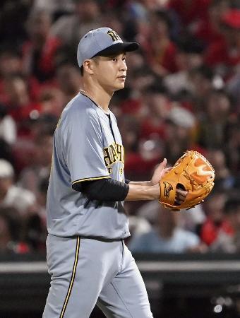 　６回途中１失点で５勝目を挙げた阪神・大竹＝マツダ