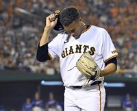 　９回途中、降板するマルティネス