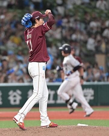 　６回、渡部聖に左越え２点本塁打を打たれた岸（撮影・持木克友）