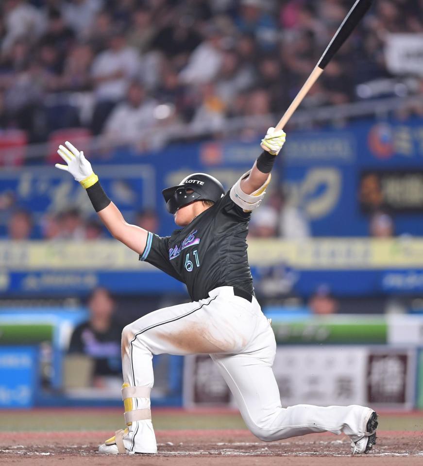 　７回、空振り三振に倒れた山本（撮影・開出牧）