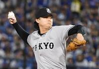 　７回、２番手で登板し無失点に抑えた田中（撮影・佐藤厚）