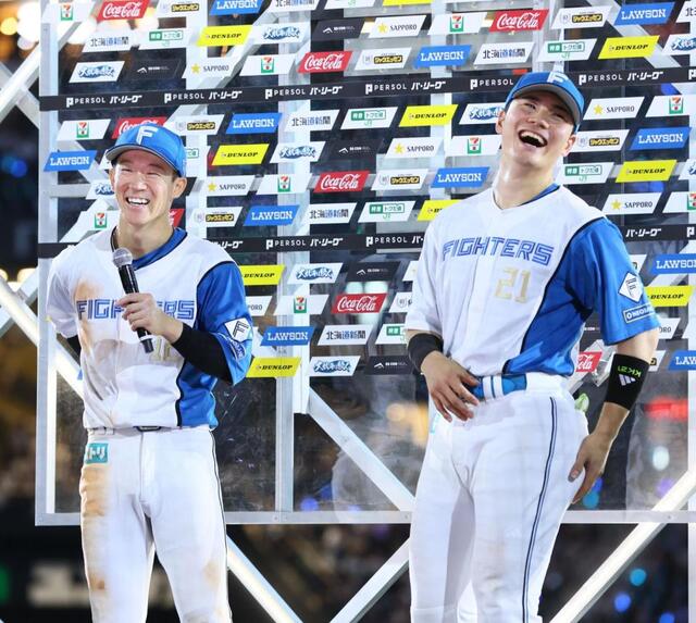 先制打の日本ハム・矢沢 キッズスターターとの約束のお立ち台に笑顔