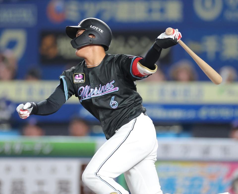 　６回、投ゴロに倒れる西川（撮影・西岡正）