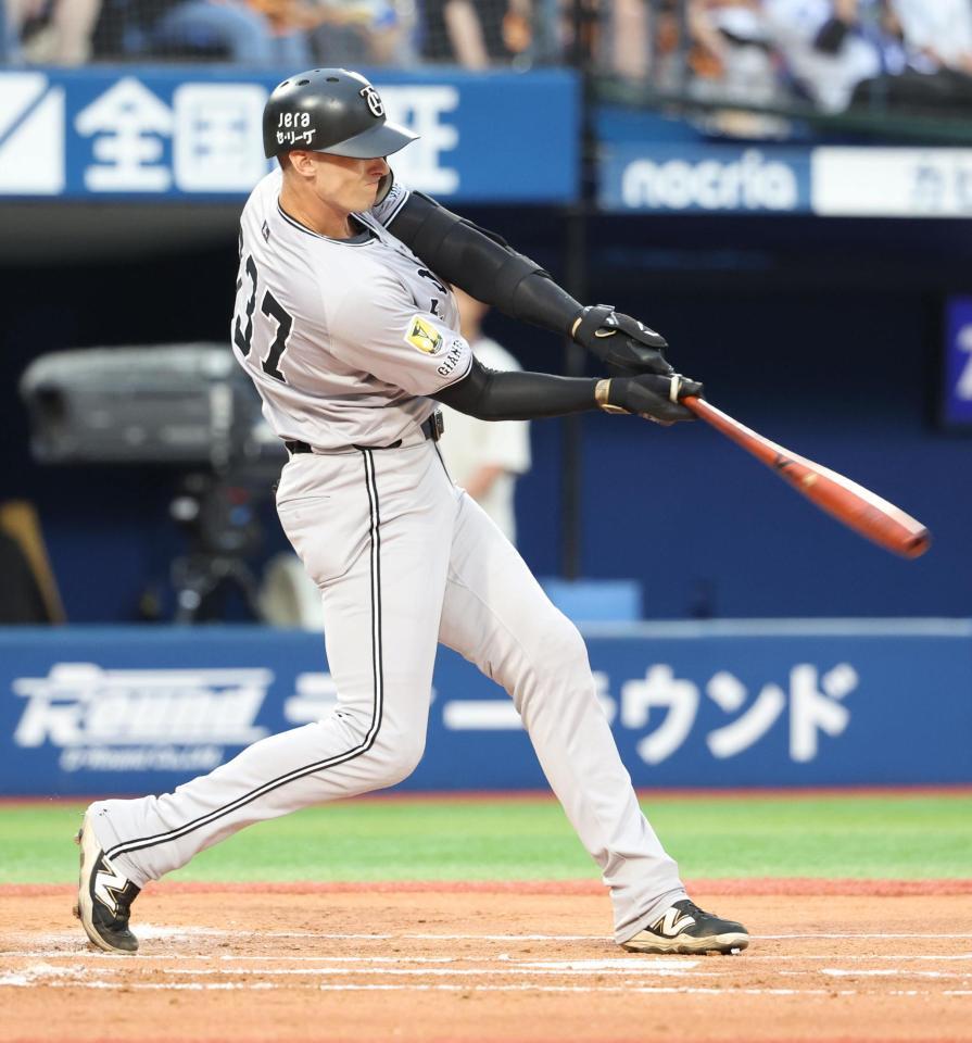 　１回、空振り三振に倒れたフルプ