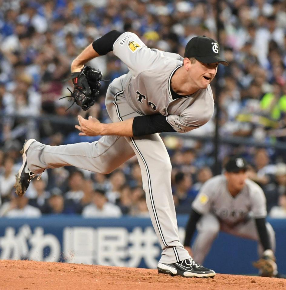 　ＤｅＮＡ打線に立ち向かうグリフィン（撮影・佐藤厚）