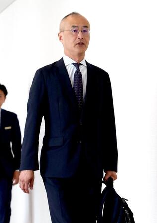 　オーナー会議に臨むオリックス・湊通夫オーナー代行（撮影・金田祐二）