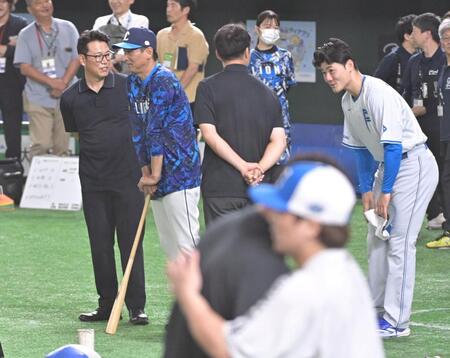 侍J・井端監督が西武-日本ハム戦を視察 西武・滝沢や日本ハム・水野ら新たな若い力に注目「常にチェックしていこうと思う」