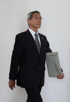 　オーナー会議に臨むヤクルト・成田裕オーナー（撮影・金田祐二）