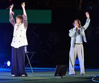 　スペシャルライブを行うＣＨＥＭＩＳＴＲＹ（撮影・持木克友）