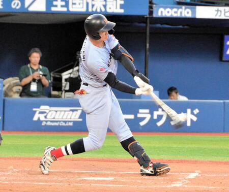 【写真】社会人のスラッガー候補に阪神スカウト熱視線