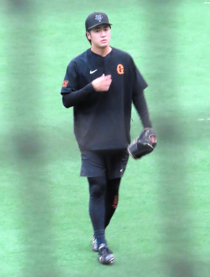 　ジャイアンツ球場で調整を行った西舘