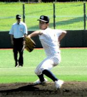 　二刀流の活躍を見せた大院大高・林