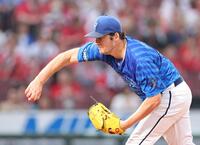 　先発し、力投するバウアー（撮影・市尻達拡）