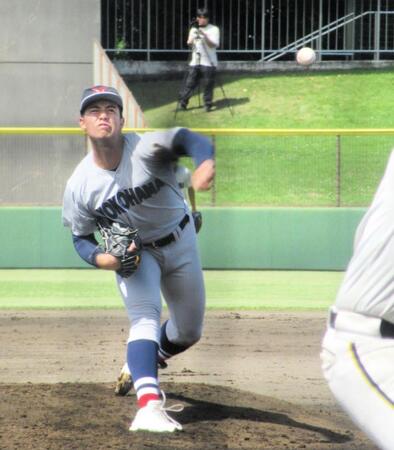 　先発した横浜の奥村頼