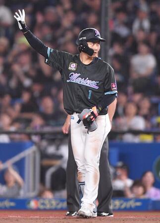 　８回、中前打を放ち猛打賞の藤原（撮影・開出牧）