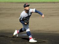 　先発した横浜の奥村頼