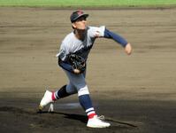 　先発した横浜の奥村頼