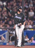 　８回、中前打を放ち猛打賞の藤原（撮影・開出牧）