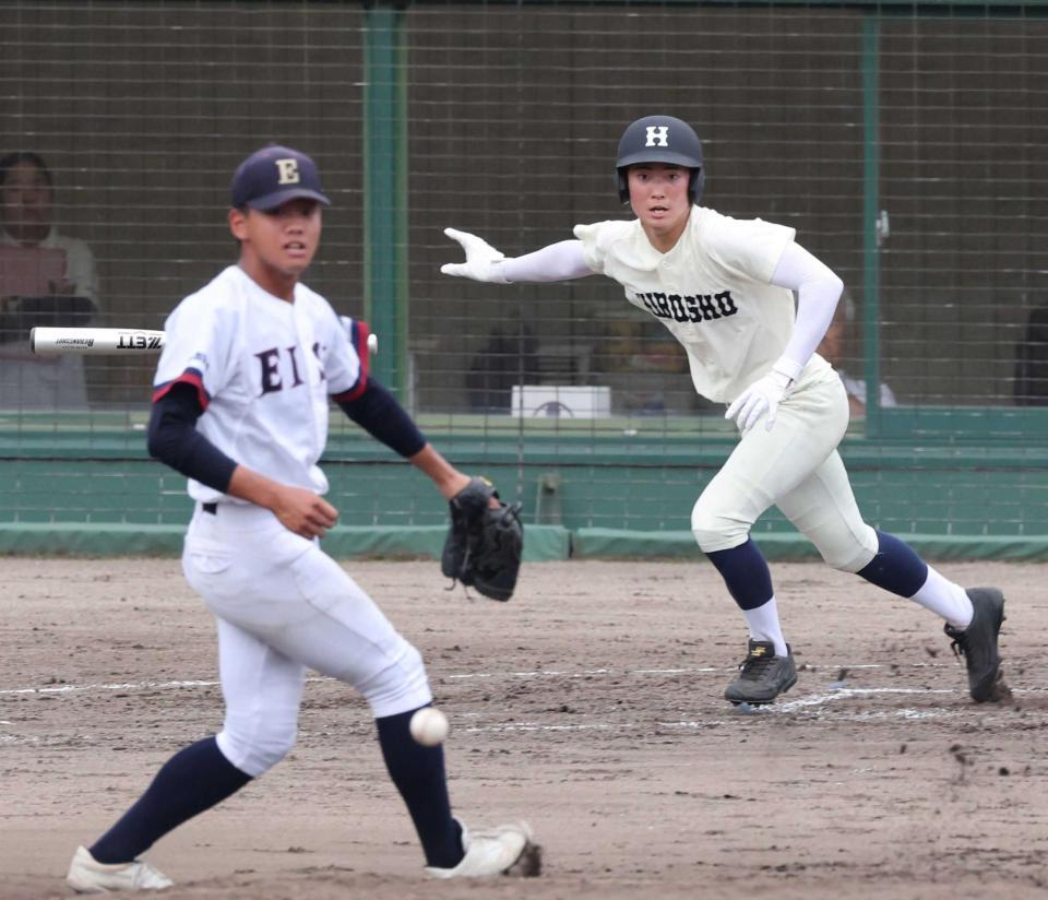 　４回、英数学館・藤本から中前タイムリーを放つ広島商・末田（撮影・市尻達拡）