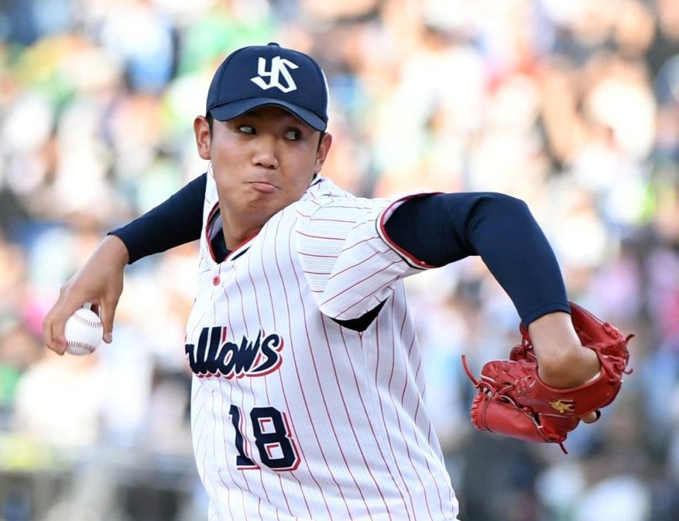 　広島打線に立ち向かう奥川（撮影・佐藤厚）