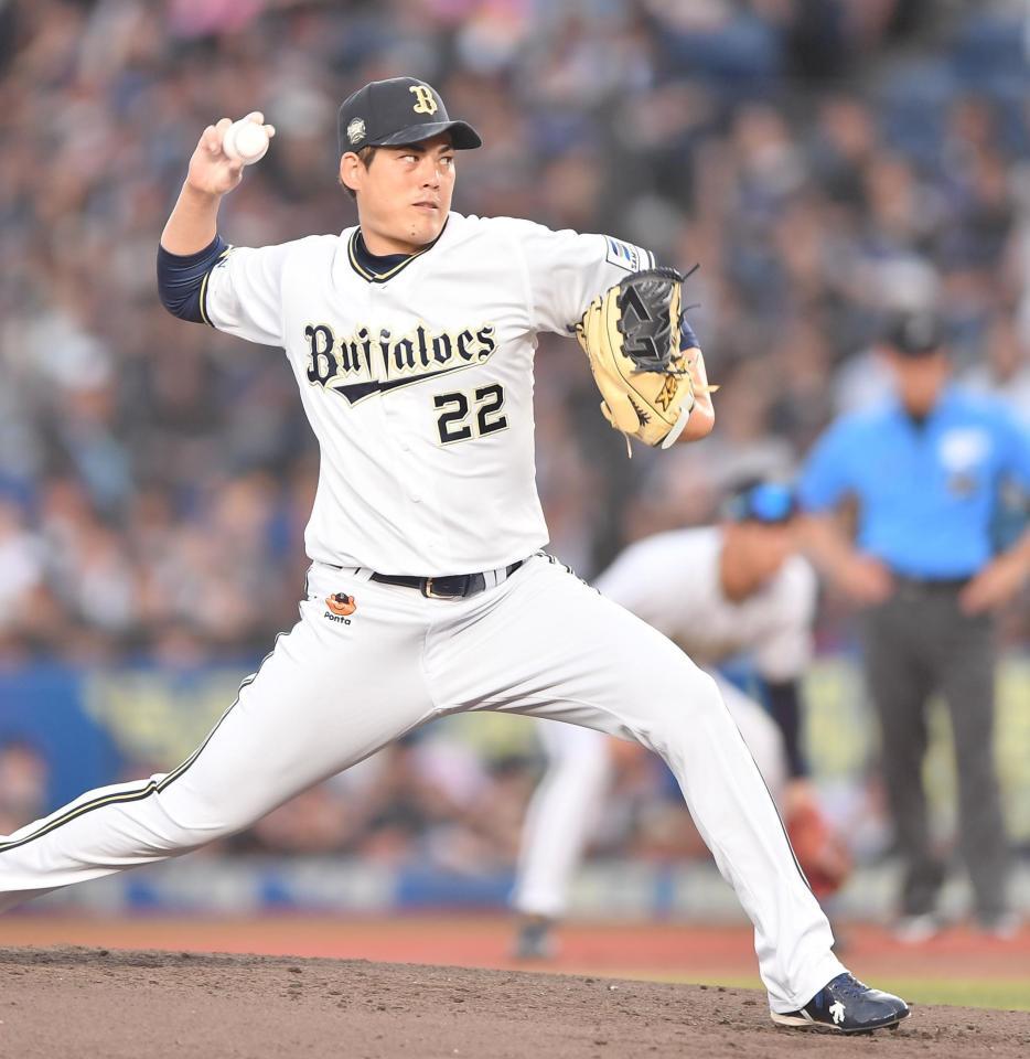 　力投する九里（撮影・開出牧）