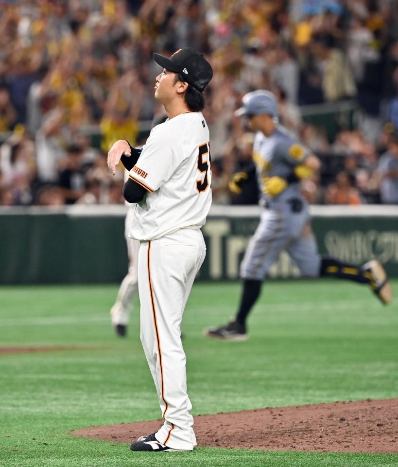 　１１回、佐藤輝に２ランを浴びた船迫