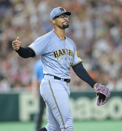 　３回、満塁のピンチを脱したデュプランティエ（撮影・西岡正）