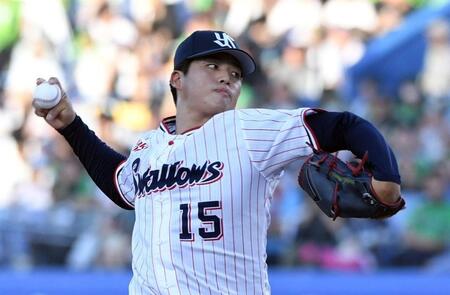 ヤクルト先発・中村優が危険球退場　本拠地初勝利の目前で　ファビアンの頭部を直撃　天を仰ぐ