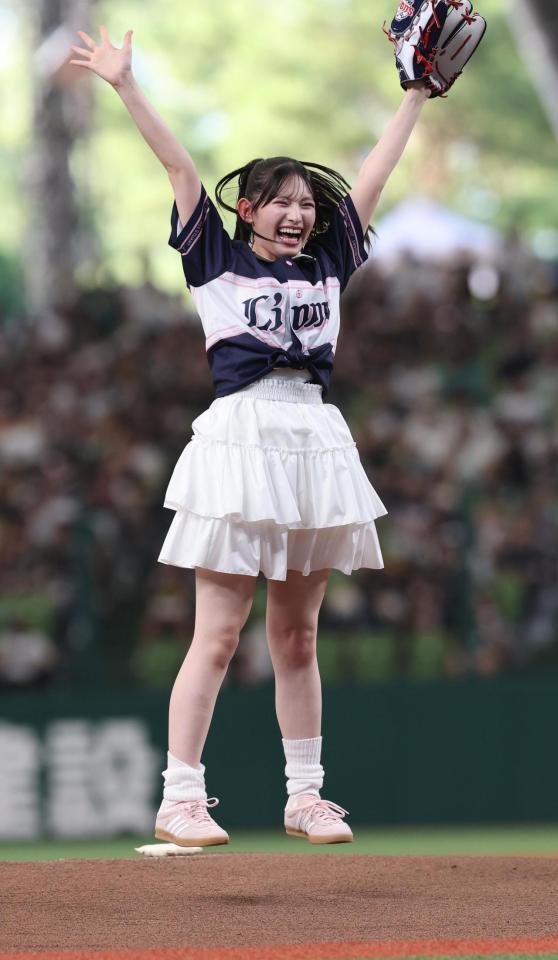 　セレモニアルピッチを務めた超ときめき♡宣伝部・菅田愛貴（撮影・佐々木彰尚）