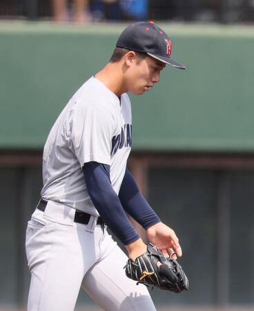 　１回、先制を許した横浜・奥村頼人（撮影・石井剣太郎）