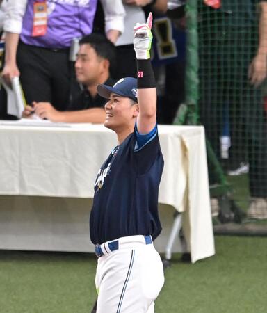 　決勝進出を決め、笑顔の清宮幸（撮影・飯室逸平）